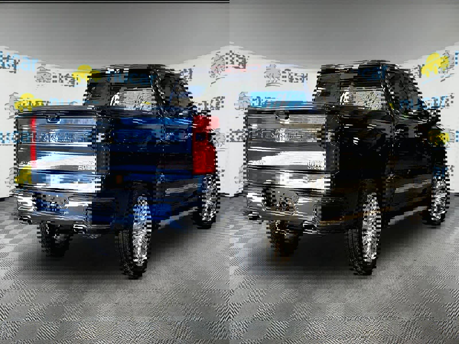 Used 2023 Chevrolet Silverado 1500 High Country w/ High Country Premium Package image 6