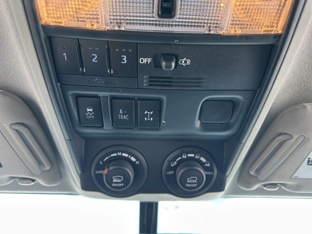 Used 2019 Toyota 4Runner TRD Off-Road Premium image 11