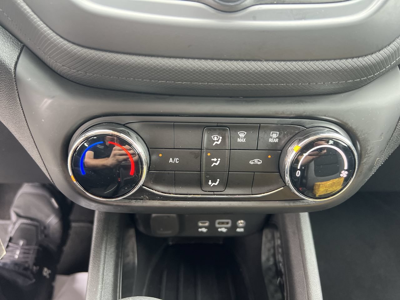 Used 2023 Chevrolet TrailBlazer LS AWD/4WD image 29