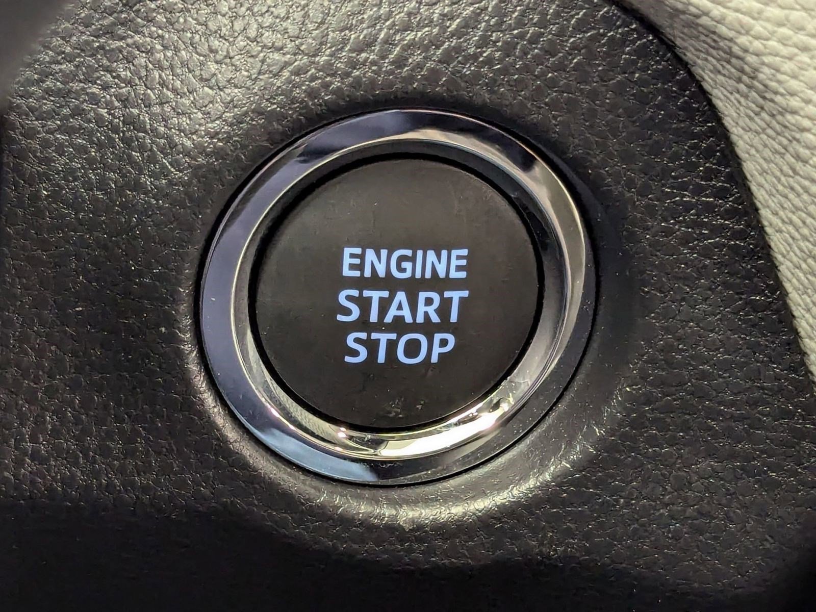 New 2025 Toyota RAV4 XLE image 30