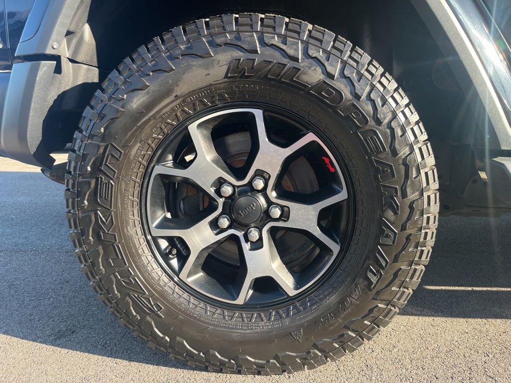 Used 2020 Jeep Wrangler Unlimited Sahara image 11