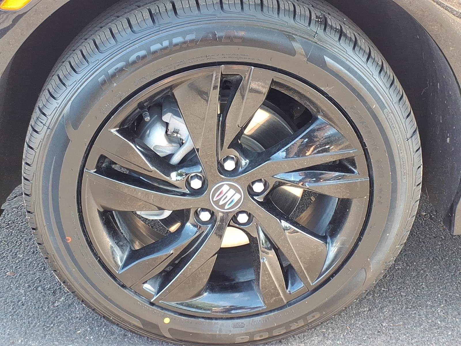 Used 2024 Buick Encore GX Sport Touring FWD image 8