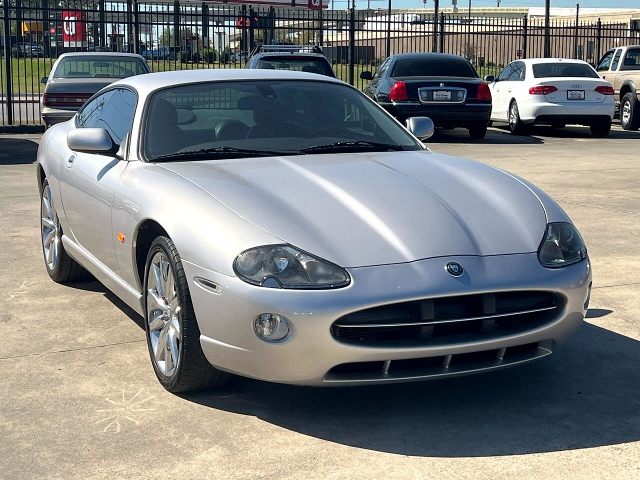 Used 2006 Jaguar XK8 Coupe image 11
