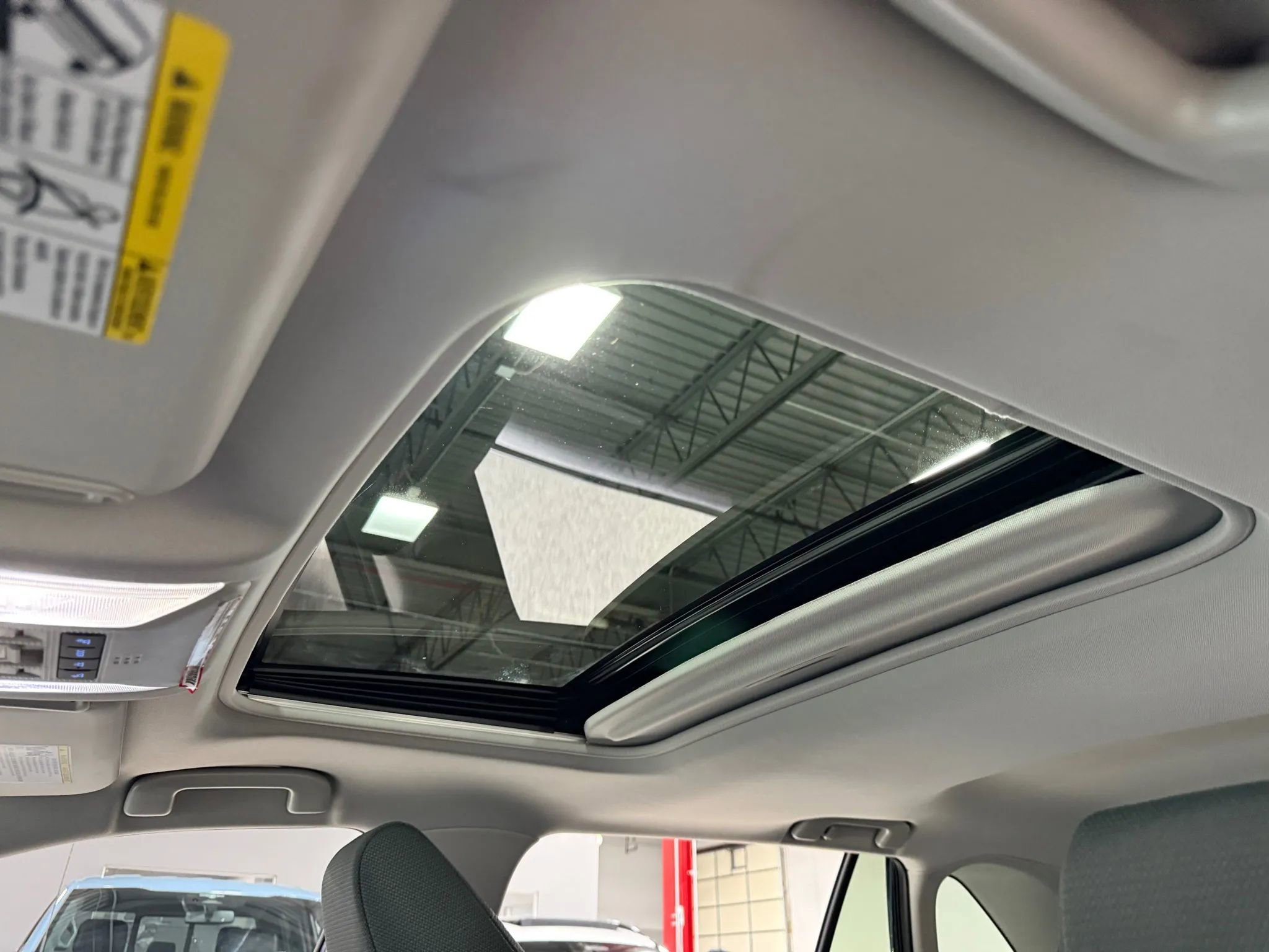 Used 2022 Toyota RAV4 XLE w/ Convenience Package image 16