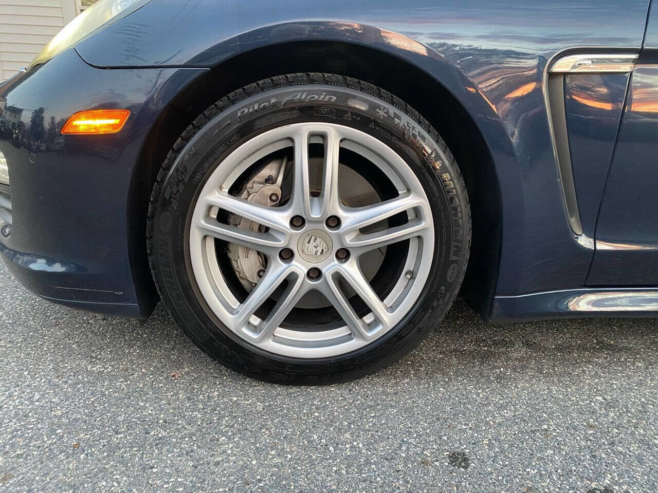 Used 2010 Porsche Panamera 4S image 28