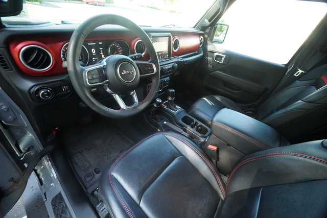 Used 2023 Jeep Gladiator Rubicon w/ LED Lighting Group AWD/4WD image 18