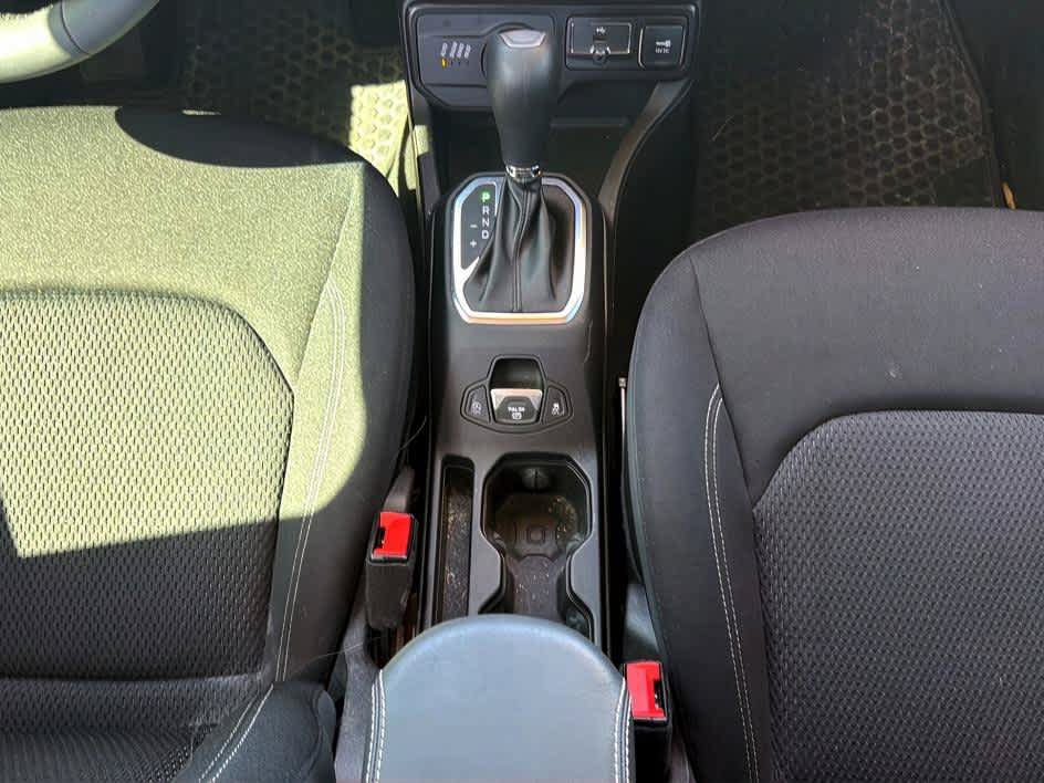 Used 2021 Jeep Renegade Latitude w/ Convenience Group AWD/4WD image 23