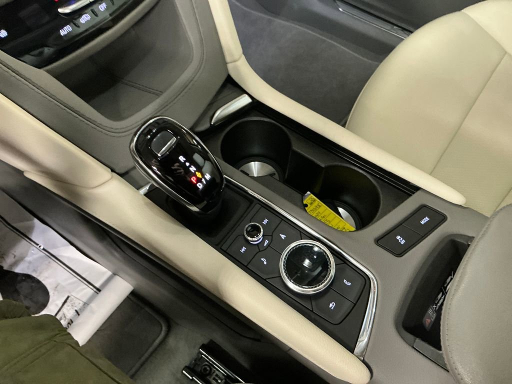 Certified 2024 Cadillac XT5 Premium Luxury w/ Technology Package AWD/4WD image 24