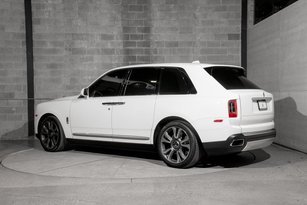 Used 2023 Rolls-Royce Cullinan AWD/4WD image 6