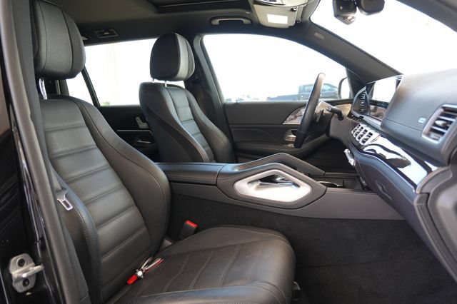 Used 2021 Mercedes-Benz GLS 580 4MATIC image 17