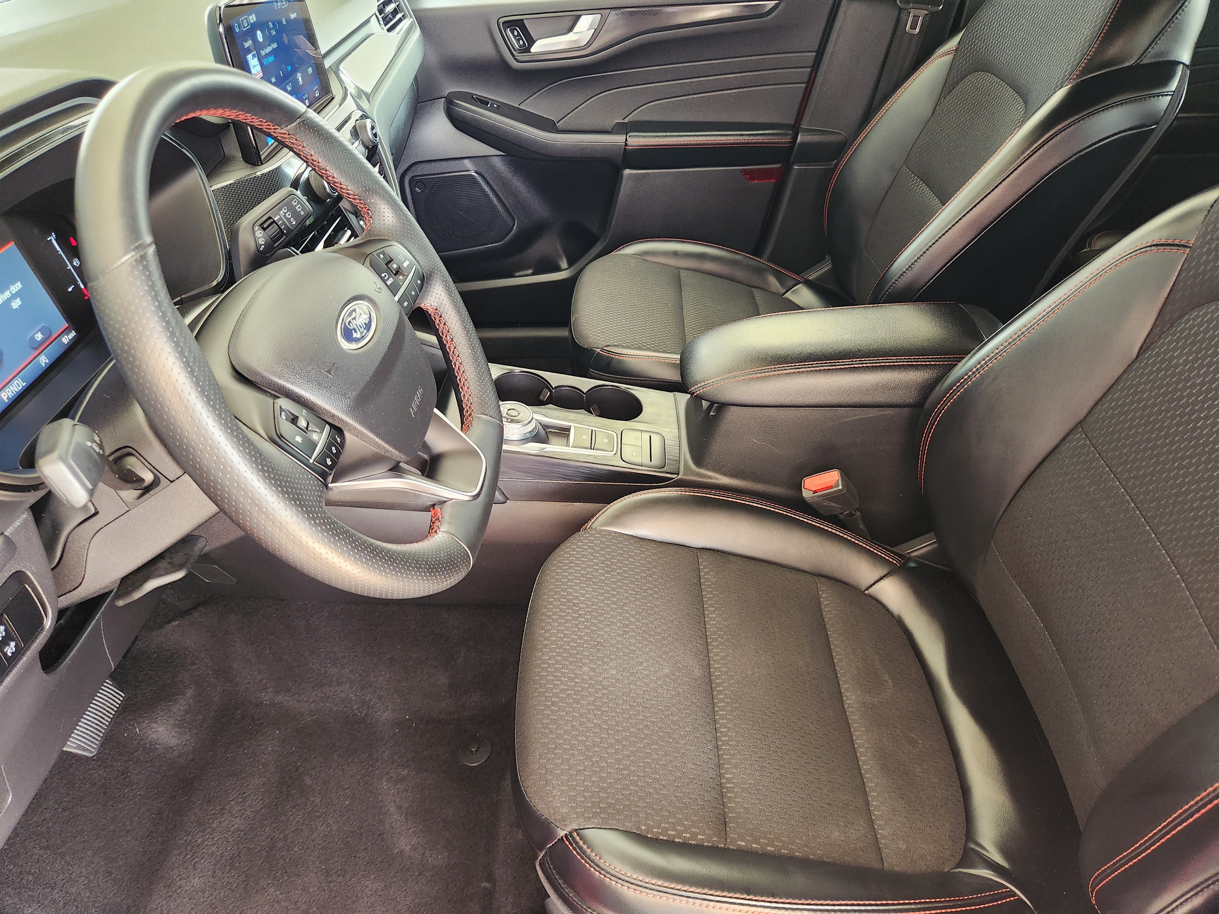 Used 2025 Ford Escape ST-Line FWD image 13