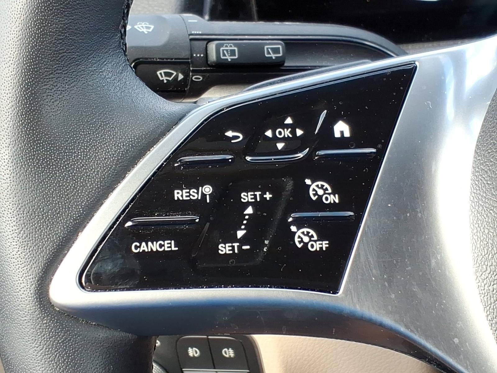 Certified 2025 Mercedes-Benz GLB 250 4MATIC image 26