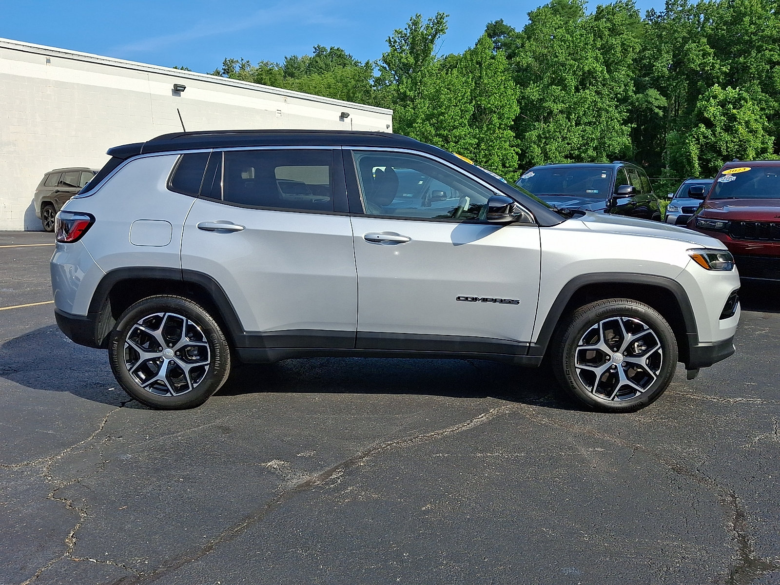 Certified 2024 Jeep Compass Limited AWD/4WD image 7