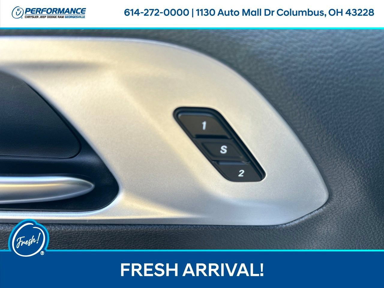 Used 2026 Chrysler Pacifica Select FWD image 19