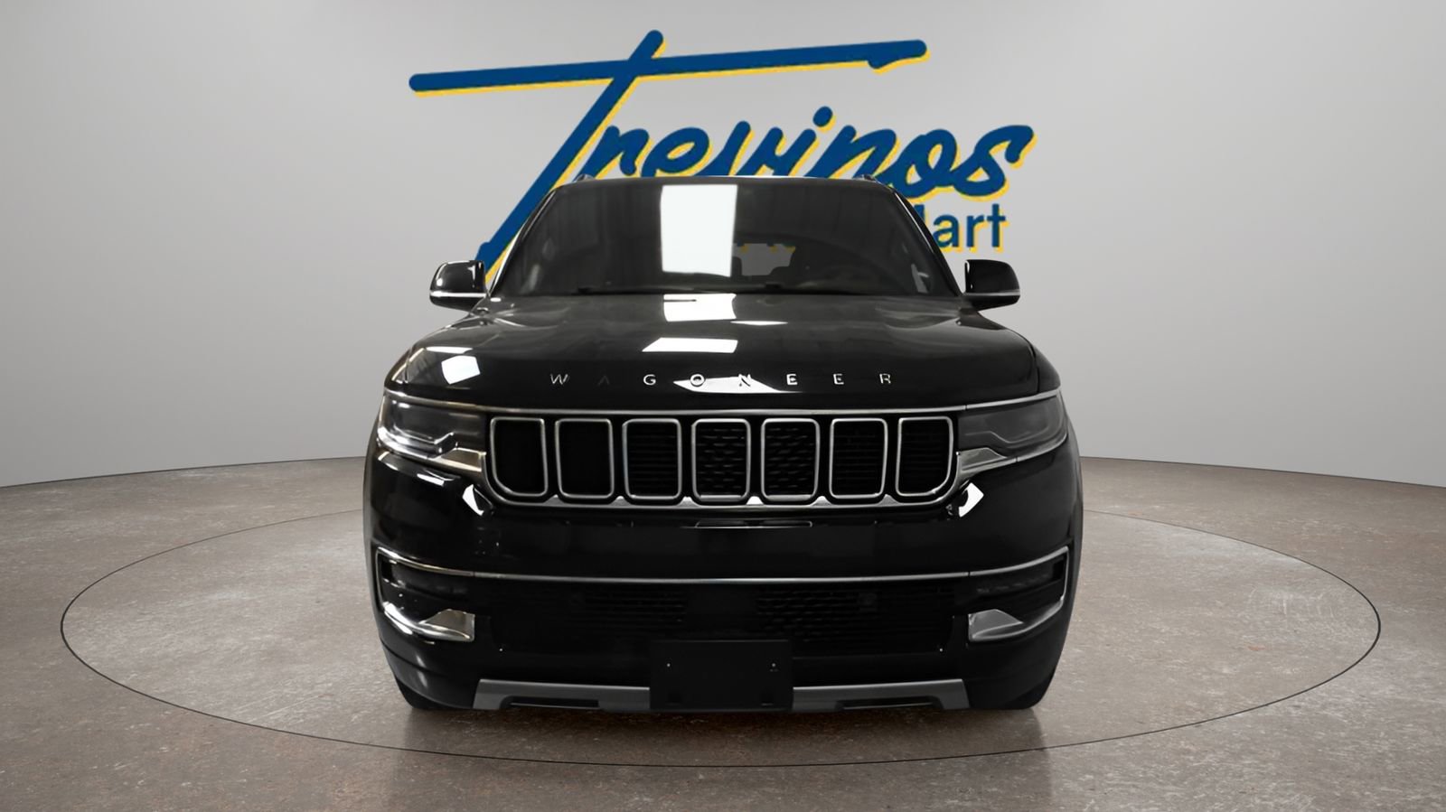 Used 2023 Jeep Wagoneer L Series III RWD image 4