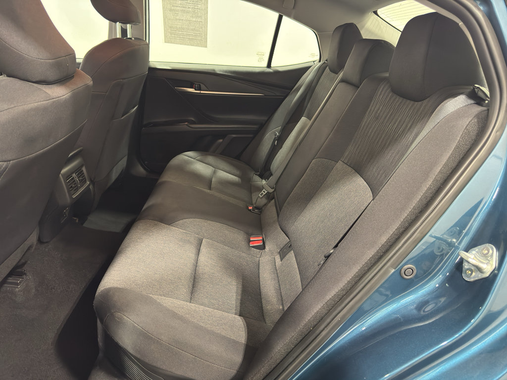 Used 2025 Toyota Camry LE FWD image 33