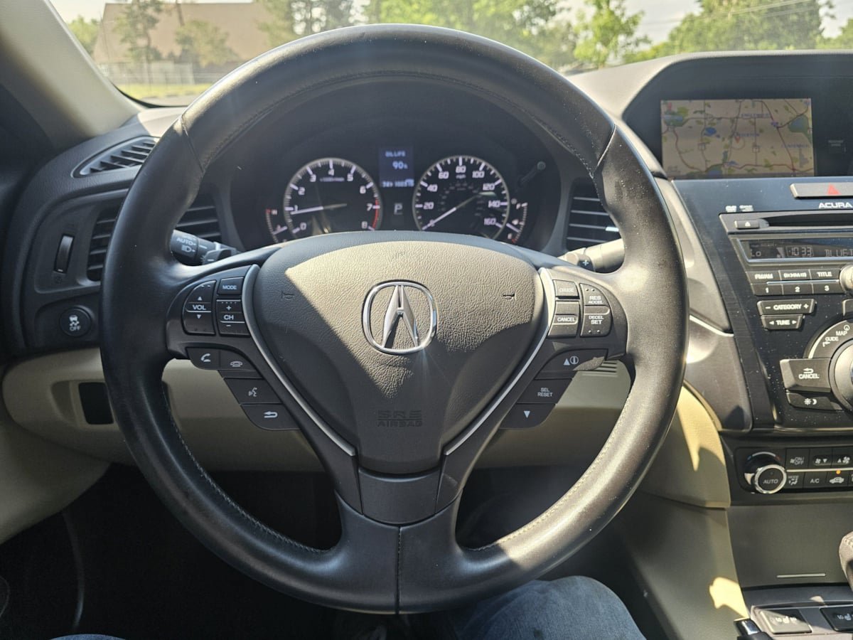 Used 2013 Acura ILX w/ Technology Package FWD image 14