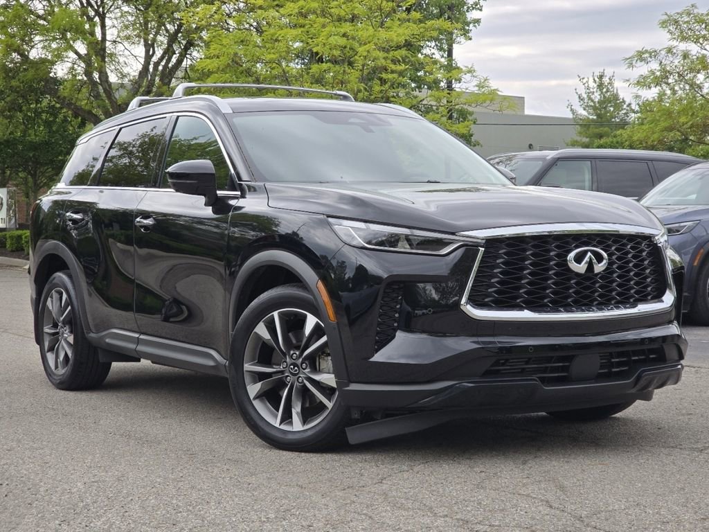 Certified 2025 INFINITI QX60 Luxe w/ Cargo Package AWD/4WD image 2