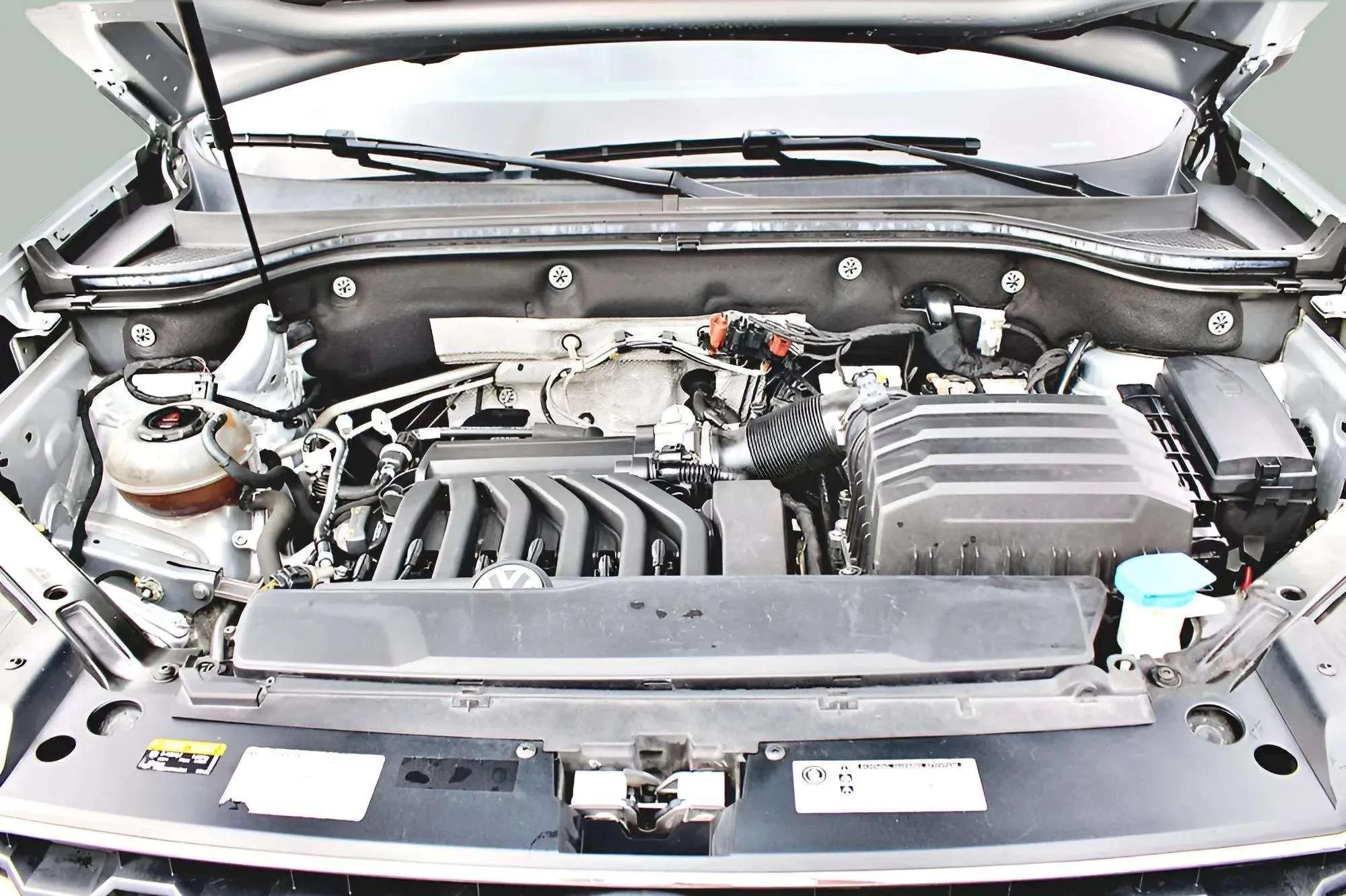 Used 2019 Volkswagen Atlas SEL FWD image 38