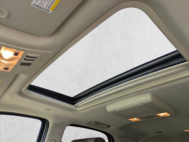 Used 2014 Cadillac Escalade Platinum AWD/4WD image 18