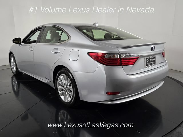 Used 2014 Lexus ES 300h w/ Luxury Package w/Bamboo Trim FWD image 4