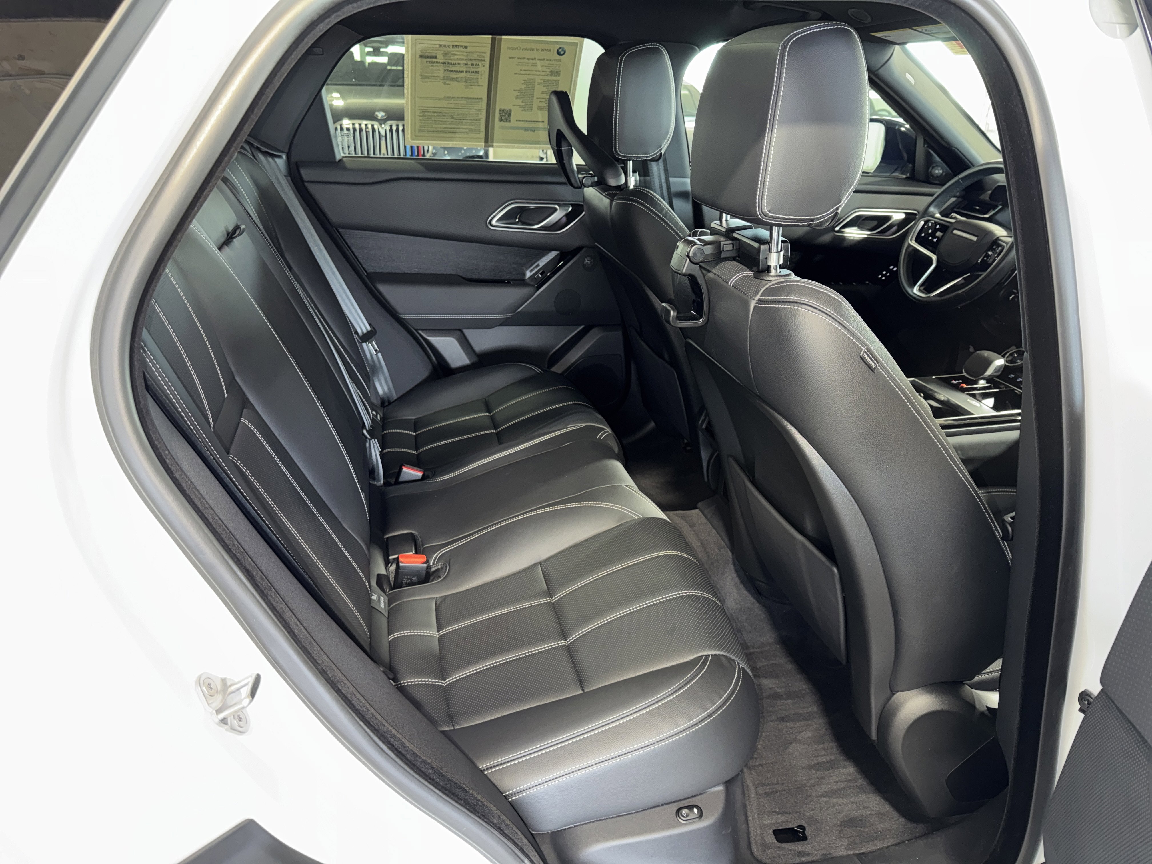 Used 2023 Land Rover Range Rover Velar R-Dynamic S image 12