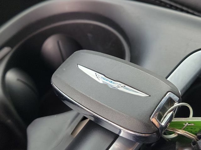 Used 2023 Chrysler Pacifica Touring-L FWD image 35