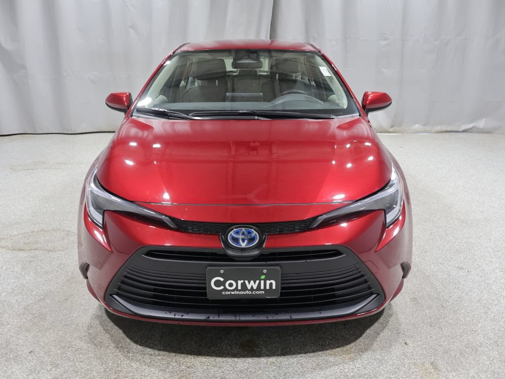 Used 2025 Toyota Corolla LE FWD image 9