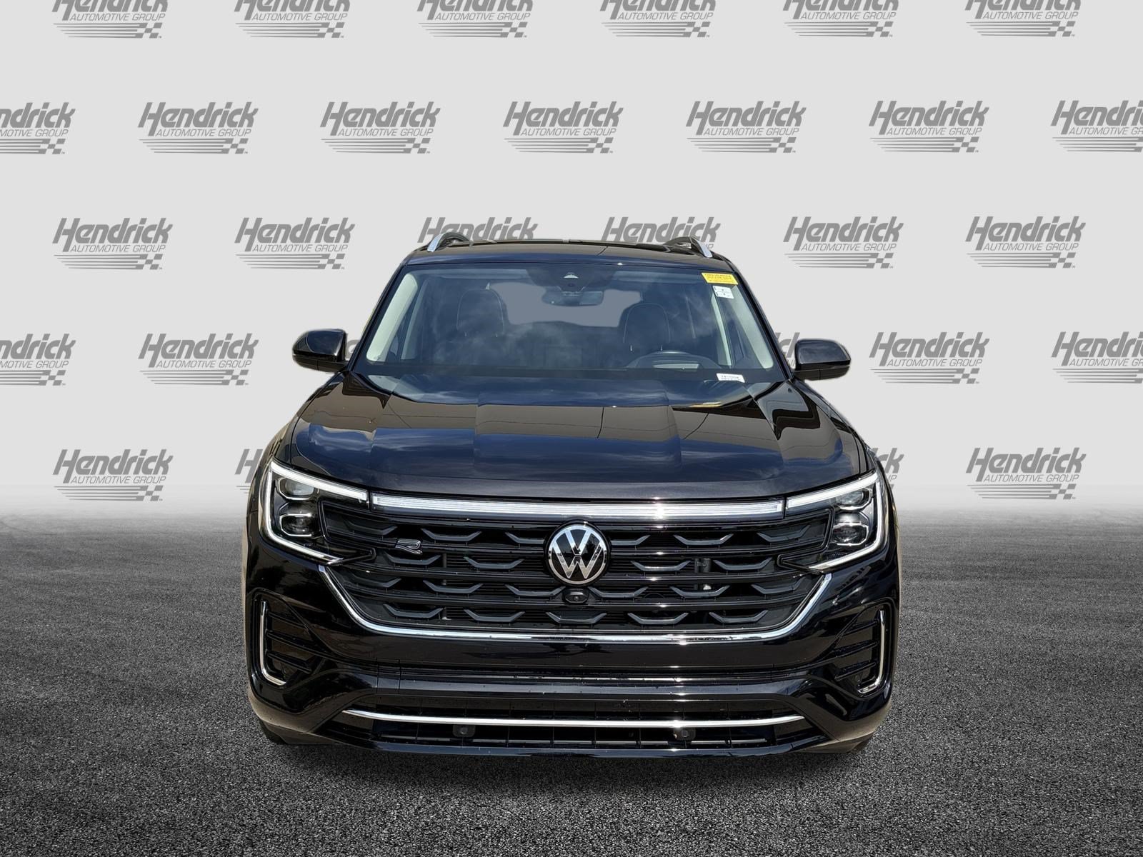 Used 2024 Volkswagen Atlas SEL Premium R-Line AWD/4WD image 3