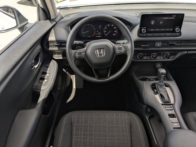 Used 2025 Honda HR-V LX image 17
