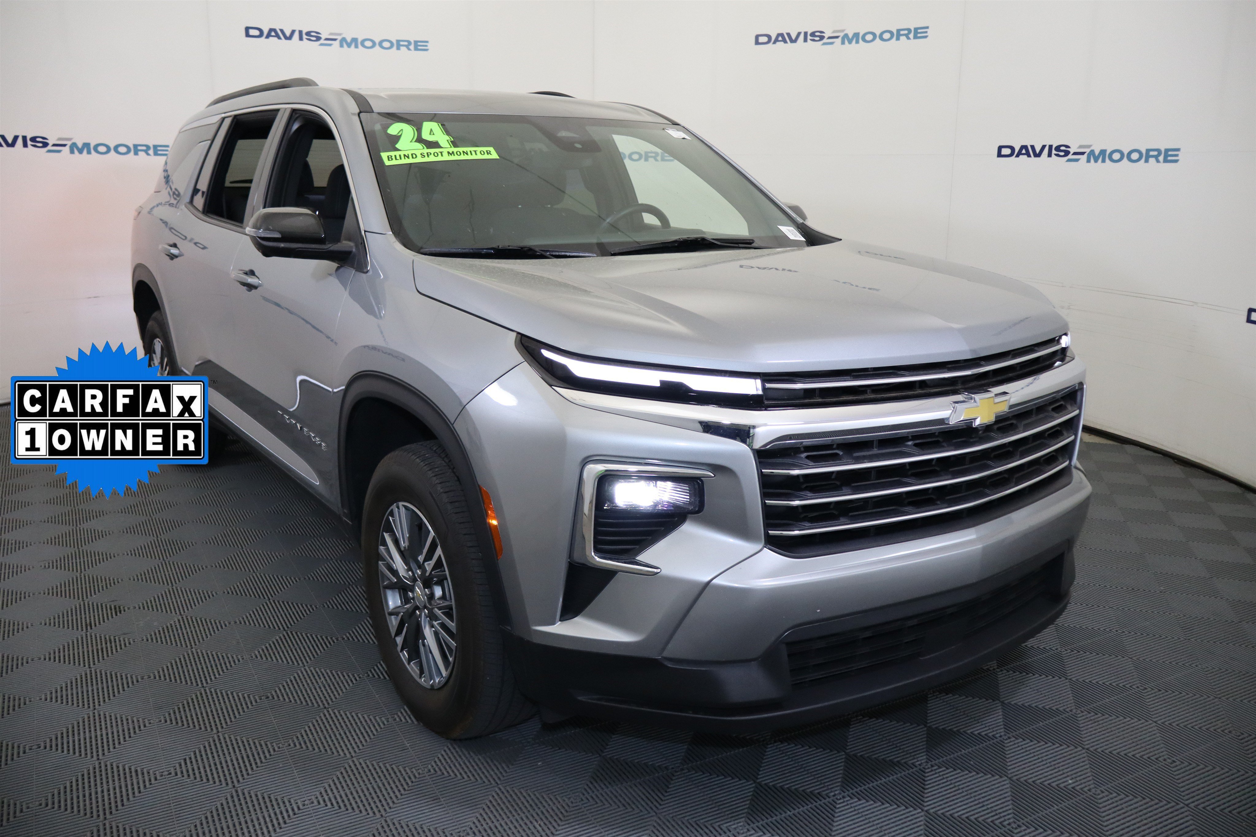 Certified 2024 Chevrolet Traverse LT FWD image 3