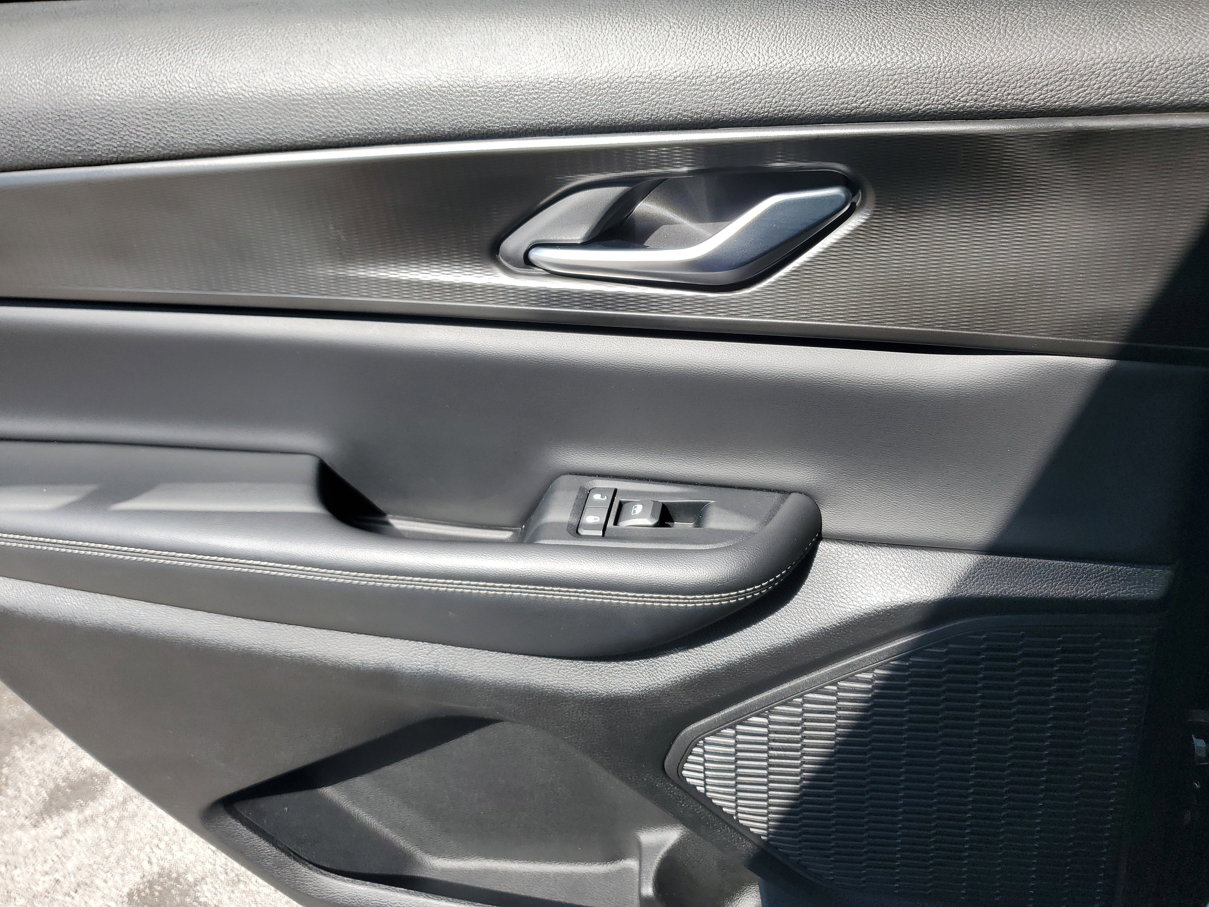 Used 2023 Jeep Grand Cherokee L Laredo image 17