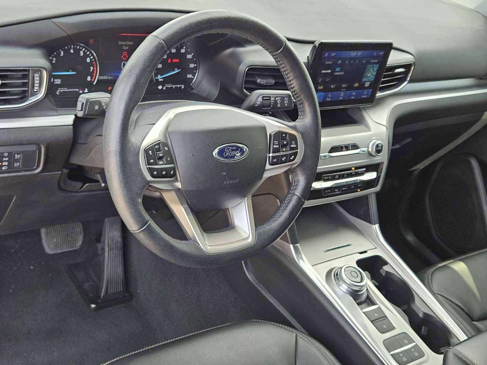 Used 2022 Ford Explorer XLT w/ Equipment Group 202A video 2