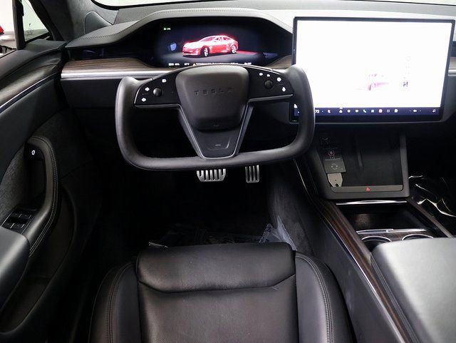 Used 2023 Tesla Model S Standard Range image 3