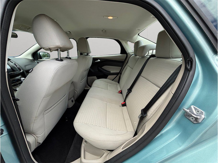 Used 2012 Ford Focus SEL FWD image 28