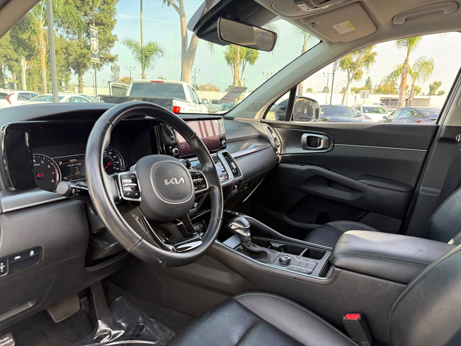 Used 2023 Kia Sorento S image 15