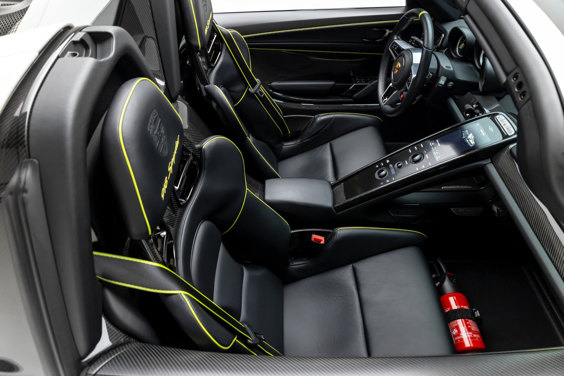 Used 2015 Porsche 918 Spyder AWD/4WD image 24