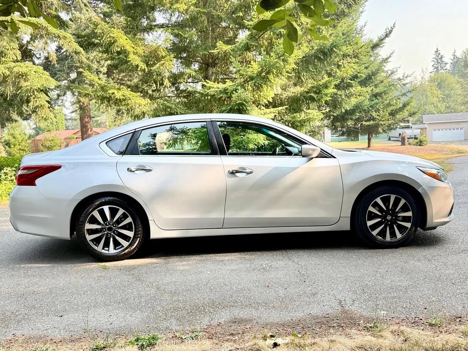 Used 2018 Nissan Altima 2.5 SV FWD image 6