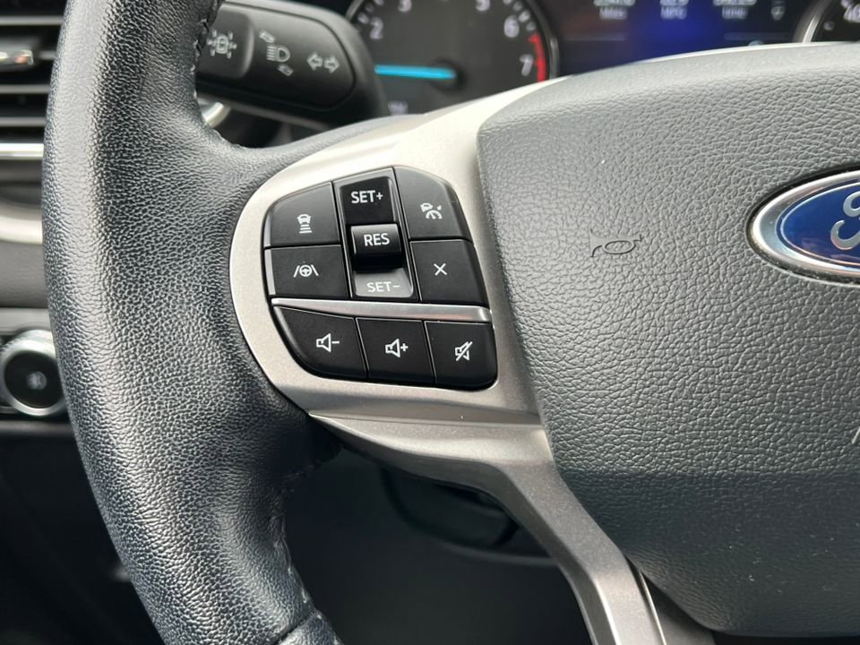 Certified 2023 Ford Explorer XLT w/ Equipment Group 202A image 21