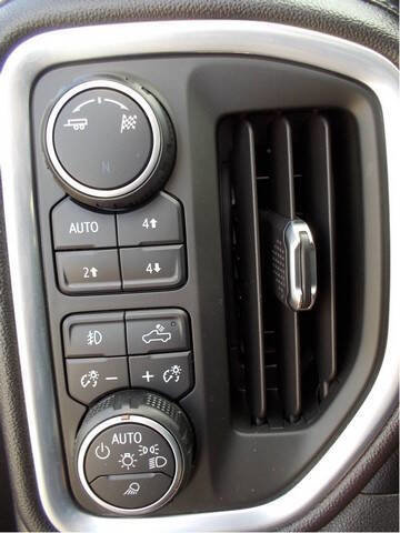 Used 2019 Chevrolet Silverado 1500 RST AWD/4WD image 16
