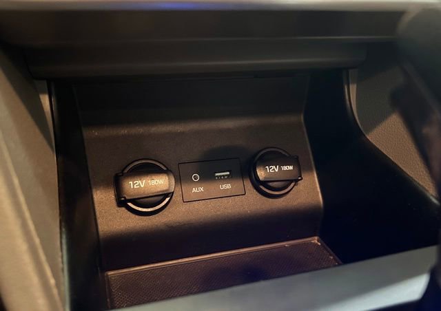 Used 2019 Hyundai Elantra SEL FWD image 28