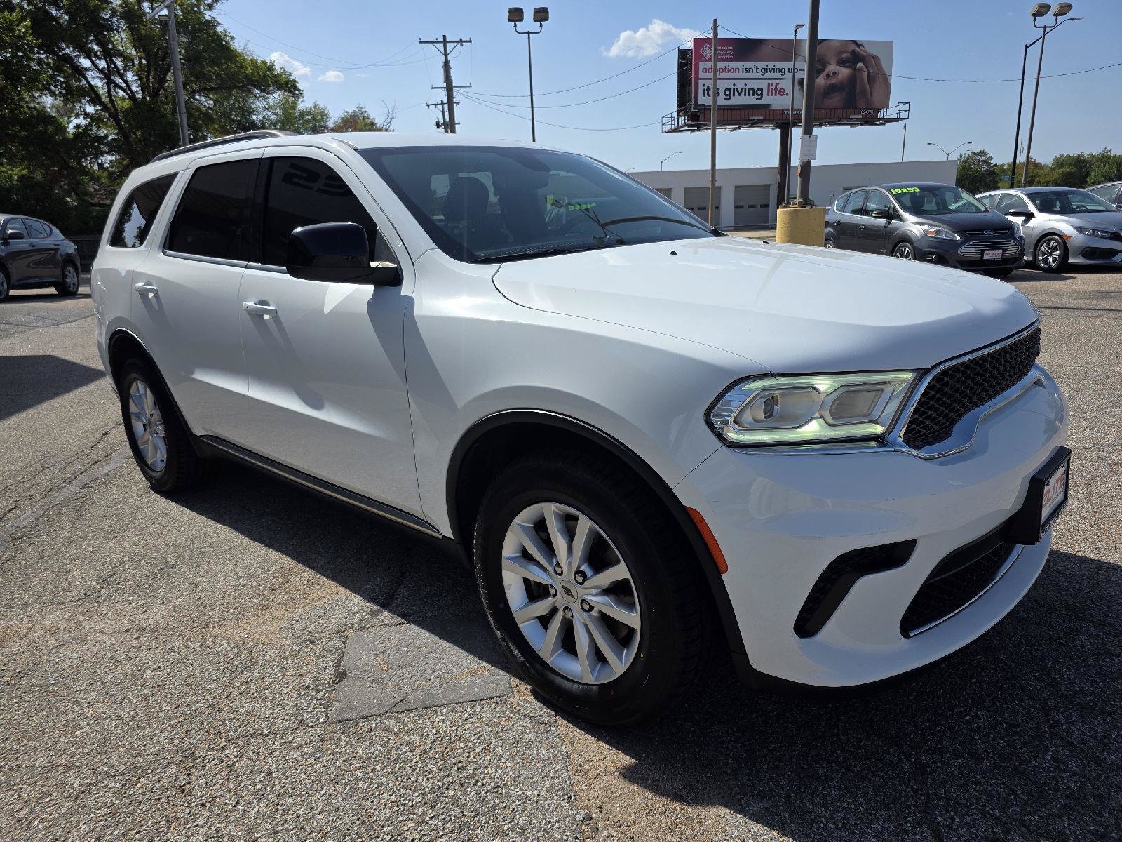 Used 2023 Dodge Durango SXT RWD image 3