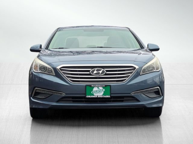 Used 2015 Hyundai Sonata SE image 2