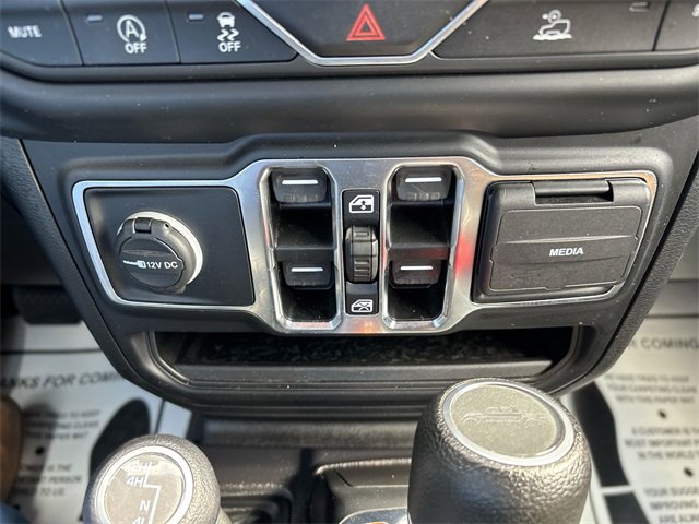 Used 2022 Jeep Gladiator Overland image 31