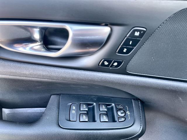 Used 2024 Volvo S60 B5 Plus image 17