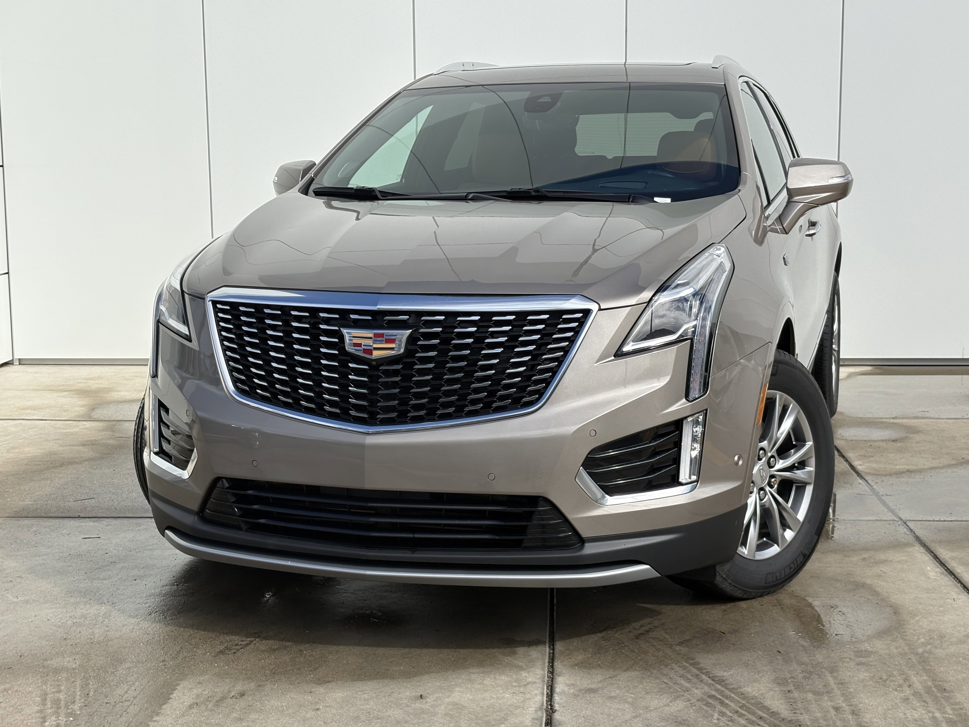 Certified 2023 Cadillac XT5 Premium Luxury w/ Technology Package image 1