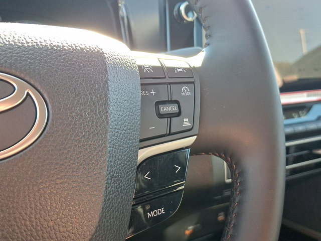 Used 2026 Toyota Camry XLE AWD/4WD image 18