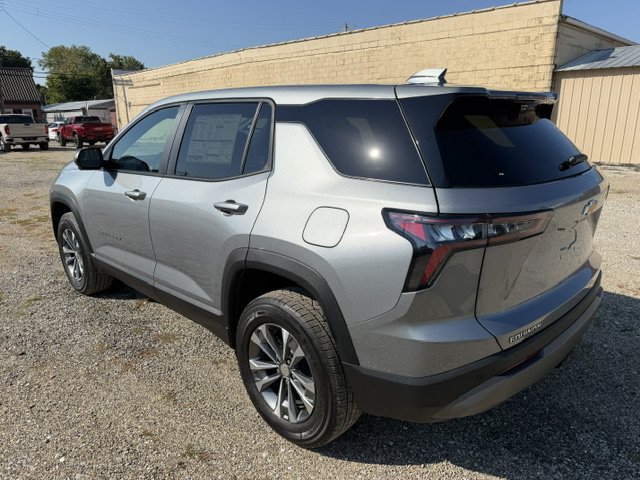 New 2027 Chevrolet Equinox LT w/ Safety and Technology Package FWD image 3