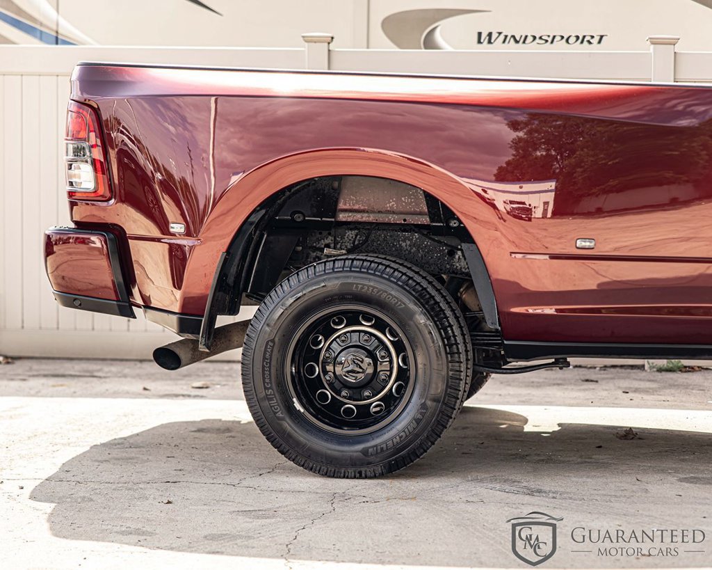 Used 2024 RAM 3500 Big Horn w/ Night Edition AWD/4WD image 8