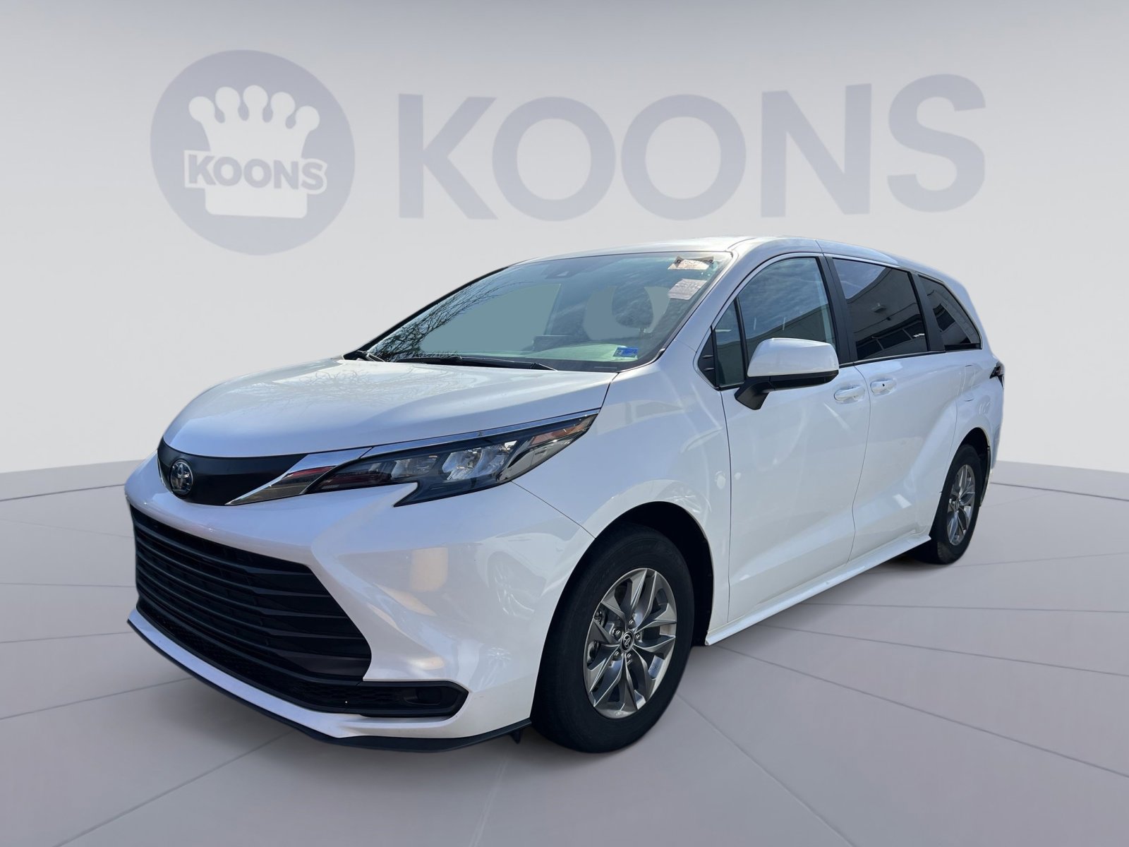 Used 2025 Toyota Sienna LE